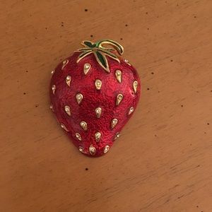 Vintage looking strawberry brooch pin